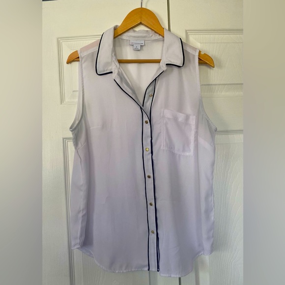 Liz Claiborne Tops - Liz Claiborne Women’s Sleeveless White Blouse With Black Trim Size L